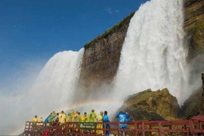 Maid in America Tour of Niagara, USA with Maid of the Mist: Canada Pickup Maid in America Tour of Niagara, USA with Maid of the Mist: Canada Pickup