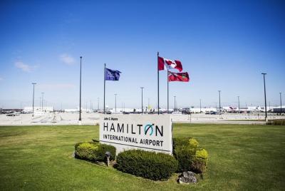 Private Transfer: Niagara Falls, ON to Hamilton Airport (YHM) Private Transfer: Niagara Falls, ON to Hamilton Airport (YHM)