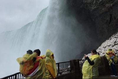 Niagara Falls Tour Day Trip from Toronto Niagara Falls Tour Day Trip from Toronto