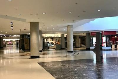 PATH - A walking tour of Toronto PATH - A walking tour of Toronto's underground city