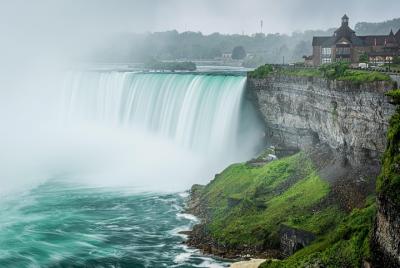Small-Group Niagara Falls Tour Small-Group Niagara Falls Tour