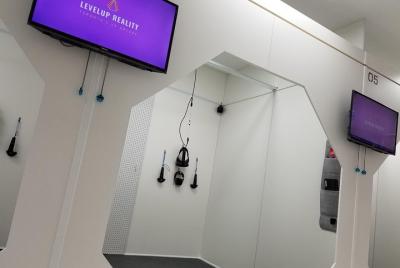 Immersive Virtual Reality Arcade Experience for 1 Hour (Includes  Immersive Virtual Reality Arcade Experience for 1 Hour (Includes