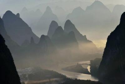 Yangshuo Xianggong hill & Silver Cave Private Day Tour Yangshuo Xianggong hill & Silver Cave Private Day Tour