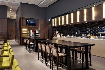 Vancouver International Airport Plaza Premium Lounge Vancouver International Airport Plaza Premium Lounge