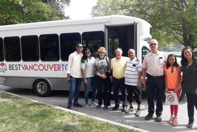 4-Hour Vancouver City Tour with Queen Elizabeth Park 4-Hour Vancouver City Tour with Queen Elizabeth Park
