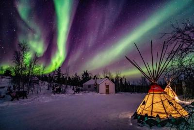 Yellowknife things to do Aurora Viewing at Teepee Camp 黄刀镇极光旅游野外狩 Yellowknife things to do Aurora Viewing at Teepee Camp 黄刀镇极光旅游野外狩