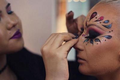 Private Makeup Session with a Local Artist in Grand Cayman Private Makeup Session with a Local Artist in Grand Cayman