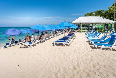 Beach Break at Seven Mile Mile Beach in Grand Cayman