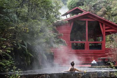 Trekking Mirador el volcano + Geometric hot springs  Trekking Mirador el volcano + Geometric hot springs