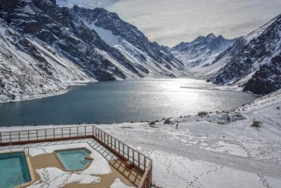 Small-Group Tour of Portillo Ski Center and Inca Lagoon from Sant