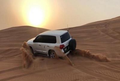 Abu Dhabi City Tour with Evening Desert Safari Experience