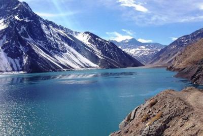 Portillo and Laguna del Inca Portillo and Laguna del Inca