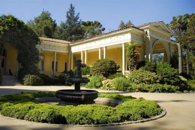 Premium Concha y Toro Winery Tour with Wine and Cheese Tastings f