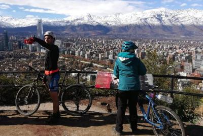 Private Bike Tour: San Cristobal Hill and Modern Santiago