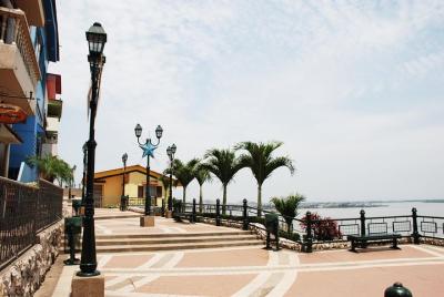 Cuenca to Guayaquil Transfer in Fantasy Bus