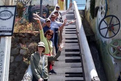 Shore Excursion: Valpo in 1 day! Semi-private walking tour & public transport Shore Excursion: Valpo in 1 day! Semi-private walking tour & public transport