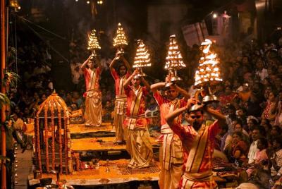 Varanasi Evening Walking Tour with Ganga Aarti Varanasi Evening Walking Tour with Ganga Aarti