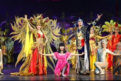 Beijing Night Golden Mask Dynasty Show Ticket with Guide and Pick