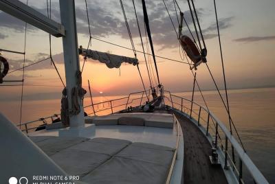 Sunset South Coast Sail Cruise with lunch,drinks, optional transfer  Sunset South Coast Sail Cruise with lunch,drinks, optional transfer