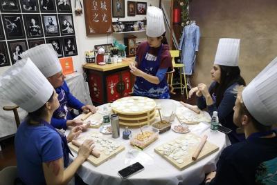 DoDumpling-VisitMarket-TakePhotoInStudio