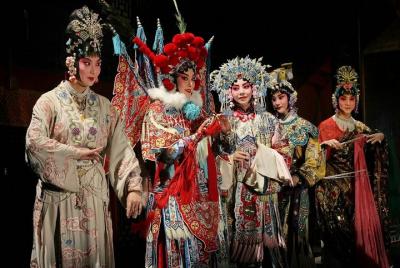 Beijing by Night: Chinese Peking Opera at Liyuan Theatre with Hot