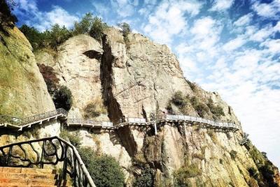 Private Day Tour to Shiniuzhai National Park from Changsha Private Day Tour to Shiniuzhai National Park from Changsha