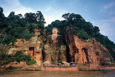 Leshan Giant Buddha and People's Park Day Trip