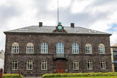 Reykjavik Scavenger Hunt: Sculpture, Shore & More