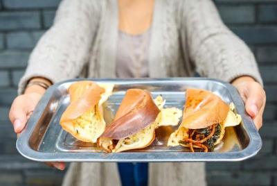 Chengdu Evening Food Tour by Tuk-Tuk Chengdu Evening Food Tour by Tuk-Tuk