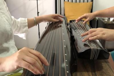 Learn to play Guqin- the Chinese traditional musical instrument 