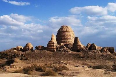 One Day Dunhuang Private Tour to Yulin Grottoes and Suoyangcheng Ruins One Day Dunhuang Private Tour to Yulin Grottoes and Suoyangcheng Ruins