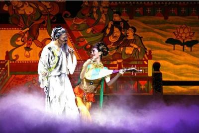 The Silk Road Show in Dunhaung with Transfer The Silk Road Show in Dunhaung with Transfer