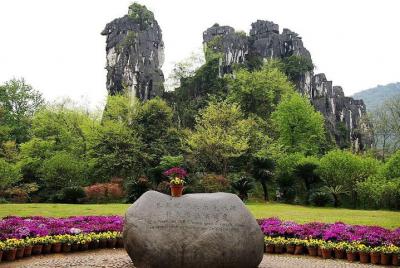 2-Day Private Tour: Guilin City Highlights and Li River Cruise to 2-Day Private Tour: Guilin City Highlights and Li River Cruise to