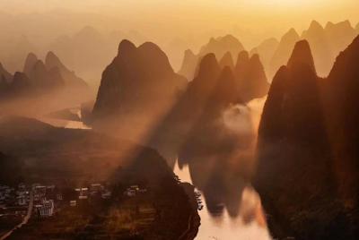 Half-Day Self-Guided Yangshuo Xianggong Hill Sunrise Tour Half-Day Self-Guided Yangshuo Xianggong Hill Sunrise Tour