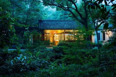 Classic Hangzhou Day Tour Plus Tea Plantation Exploration Classic Hangzhou Day Tour Plus Tea Plantation Exploration