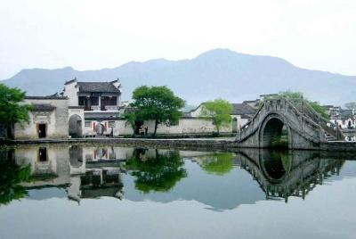 Wuzhen Water Town and West Lake Day Tour in Hangzhou Wuzhen Water Town and West Lake Day Tour in Hangzhou