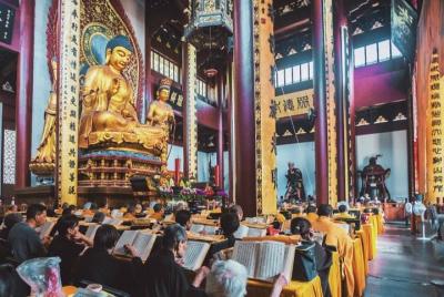 Hangzhou City Walk - Lingyin Temple Buddhist Worship - Small Grou Hangzhou City Walk - Lingyin Temple Buddhist Worship - Small Grou