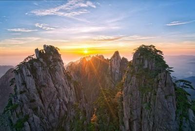 Full-Day UNESCO Mt Huangshan Private Exploring Tour Full-Day UNESCO Mt Huangshan Private Exploring Tour