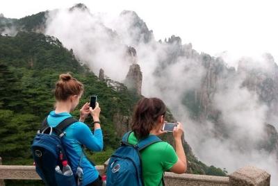 3-Day Yellow Mountain and Hongcun Village Tour 3-Day Yellow Mountain and Hongcun Village Tour