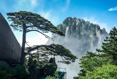 3-Day Yellow Mountains, Hongcun Village and Tunxi Ancient Street Private Tour 3-Day Yellow Mountains, Hongcun Village and Tunxi Ancient Street Private Tour