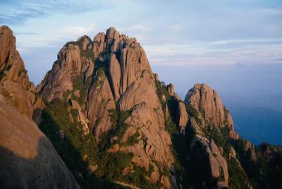 4 Days Huangshan(Mount Huang)Nature with Hongcun&Xidi Village Tour(5-star hotel)