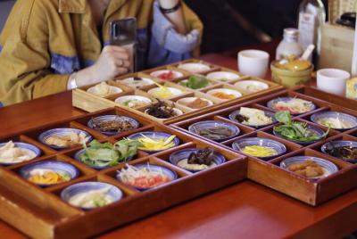 Wet Market +Vegan Rice Noodle Restaurant Tour Plastic Free Vegan  Wet Market +Vegan Rice Noodle Restaurant Tour Plastic Free Vegan