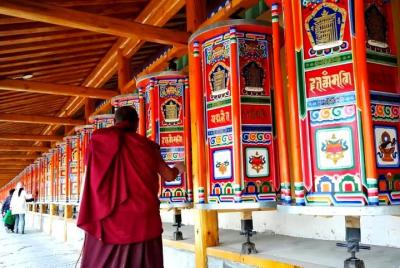 Private Day Tour to Labrang Monastery from Lanzhou