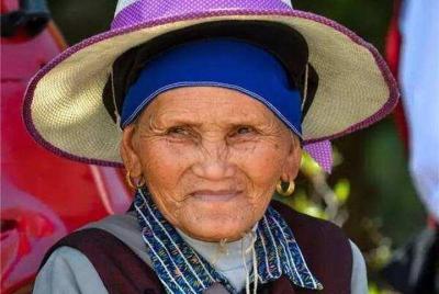 Beautiful Country road Biking tour to Xinhua village Heqing start