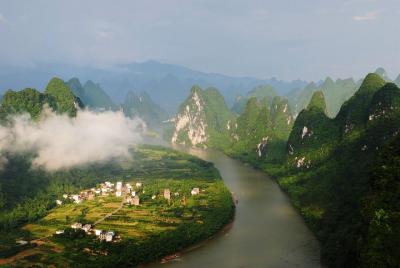 Li River Cruise Full Day Tour of Guilin and Yangshuo Li River Cruise Full Day Tour of Guilin and Yangshuo