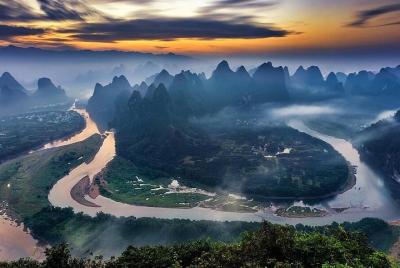 Private Hiking Day Tour of Essential Li River Circle from Guilin or Yangshuo Private Hiking Day Tour of Essential Li River Circle from Guilin or Yangshuo