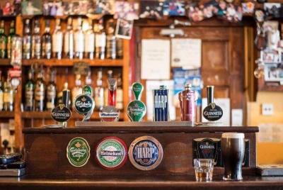 Macau Beer Tour (3 Bars + 10 Landmarks) Macau Beer Tour (3 Bars + 10 Landmarks)