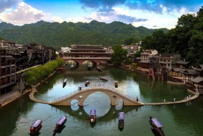 2 Days Relax Tour to Fenghuang Ancient Town from Zhangjiajie 2 Days Relax Tour to Fenghuang Ancient Town from Zhangjiajie