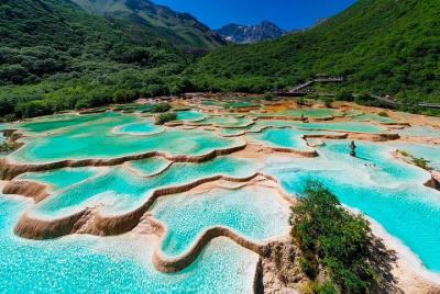 11-Day Private Tour from Zhangjiajie to Sichuan and Including the Jiuzhaigou 11-Day Private Tour from Zhangjiajie to Sichuan and Including the Jiuzhaigou