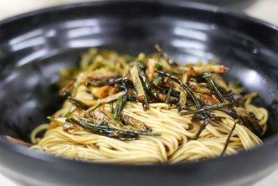 Small-Group Local Night Food Tour of Shanghai Small-Group Local Night Food Tour of Shanghai